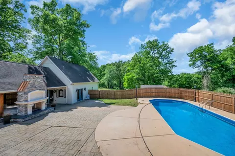Exterior - 213 Mccreary Hts, Dickson, TN 37055 photo 11 of 15