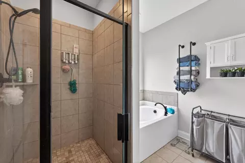 Bath - 2911 Firerock Dr N, Murfreesboro, TN 37128 photo 1 of 2