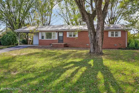70 Westwind Dr, Crossville, TN 38555
