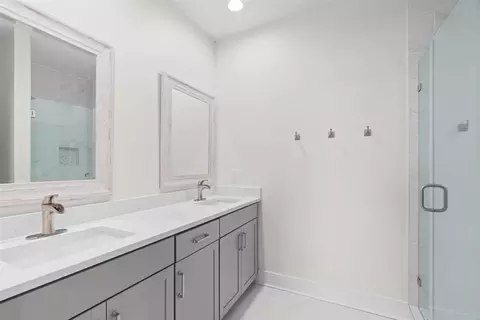Bath - 620 Diffee Rd, Moscow, TN 38057 photo 6 of 7
