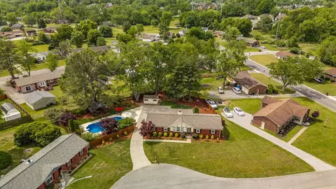 106 Yorkside Ct, Hendersonville, TN 37075