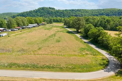 0 Pevahouse Camp Ln, Decaturville, TN 38329