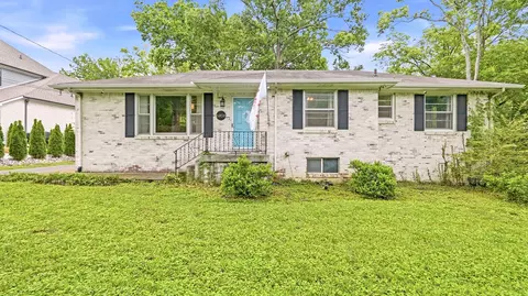 6808 Fleetwood Dr, Nashville, TN 37205