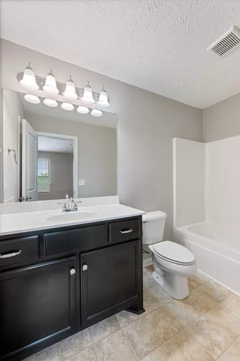 Bath - 5311 Dan Post Way, Murfreesboro, TN 37128 photo 2 of 3