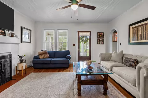 Entry Way - 412 High St, Dickson, TN 37055 photo 1 of 3