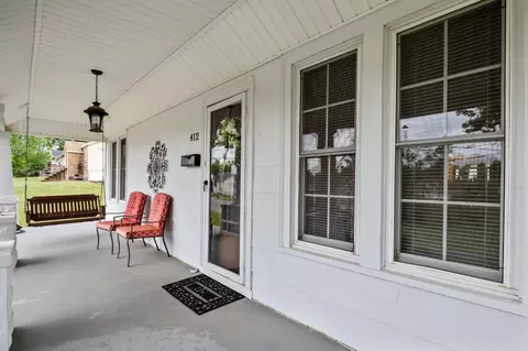 Exterior - 412 High St, Dickson, TN 37055 photo 8 of 16