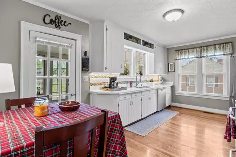 Kitchen - 412 High St, Dickson, TN 37055 photo 1 of 4
