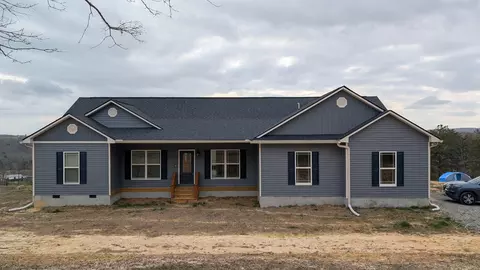 610 Summer City Firetower Rd, Pikeville, TN 37367