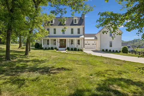 5208 Bond Springs Ct, Thompsons Station, TN 37179