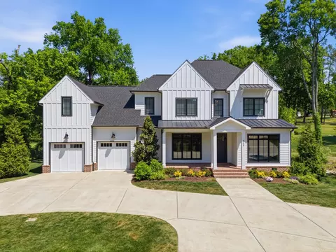 864 Battery Ln, Nashville, TN 37220