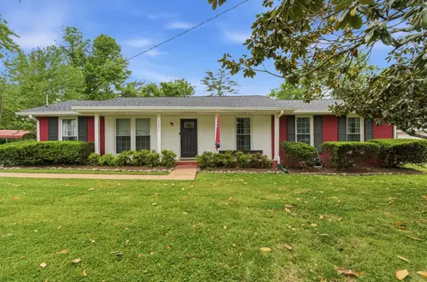 7431 Stacy Dr, Nashville, TN 37221