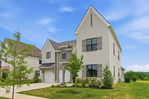 3472 Burgate Trl, Thompsons Station, TN 37179