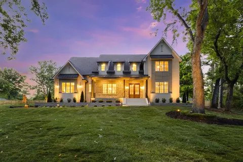 9016 Hood Pl, Brentwood, TN 37027