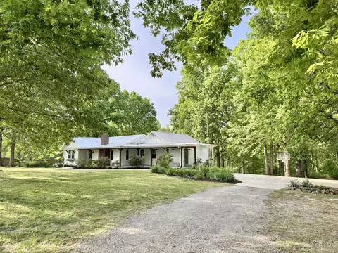 7120 Wallace Rd, Fairview, TN 37062