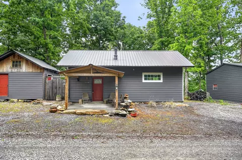 883 Rock Springs Rd, Celina, TN 38551