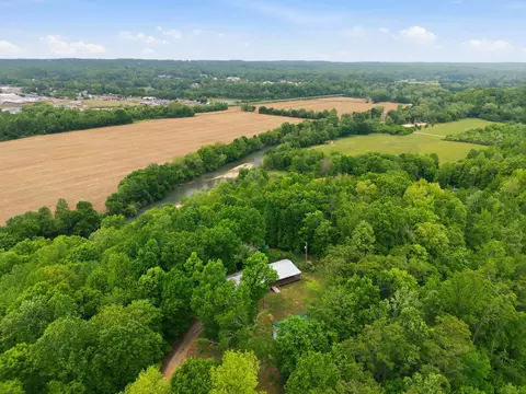 309 River Bluff Rd, Linden, TN 37096