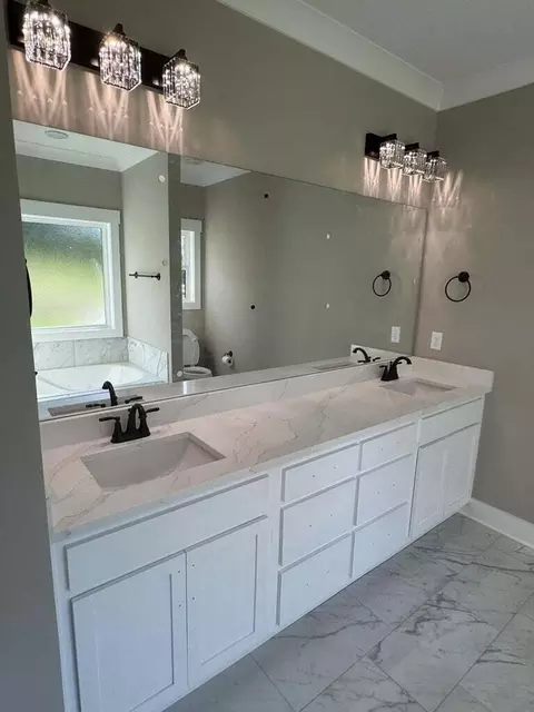 Bath - 65 Hullender Rd, Ringgold, GA 30736 photo 2 of 2