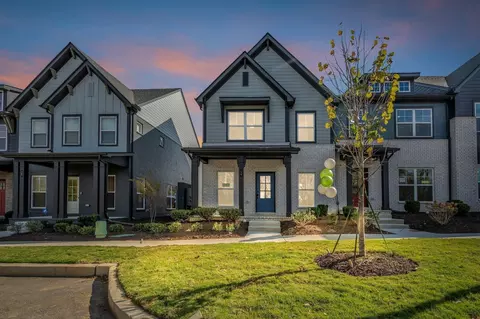 352 Twig Pvt Ct, Hendersonville, TN 37075
