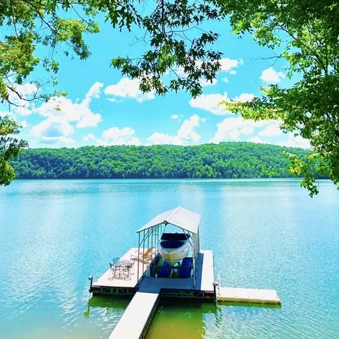 340 Parsons Shores Dr, Sharps Chapel, TN 37866