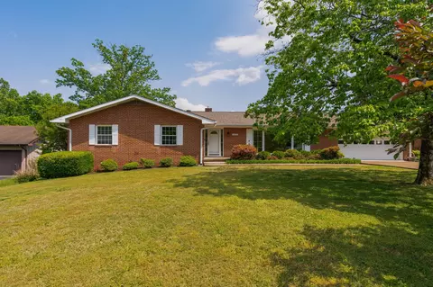 5814 Crestview Dr, Hixson, TN 37343