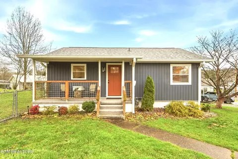 110 Parma Rd, Oak Ridge, TN 37830