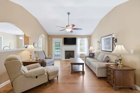 218 Shady Dr, Columbia, TN 38401