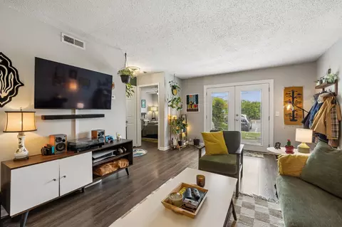 6680 Charlotte Pike #C-8, Nashville, TN 37209