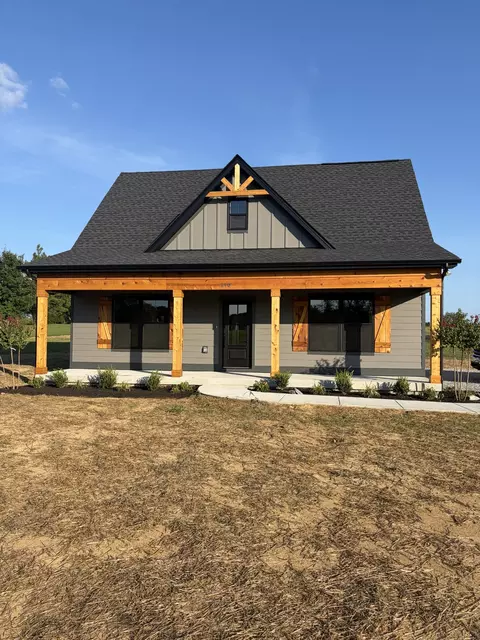 210 Parker Rd, Portland, TN 37148