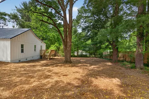Exterior - 408 3rd Ave N, Baxter, TN 38544 photo 7 of 10