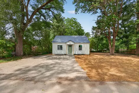 Exterior - 408 3rd Ave N, Baxter, TN 38544 photo 3 of 10