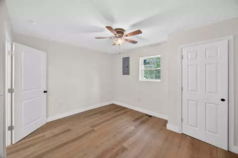 Bedroom - 408 3rd Ave N, Baxter, TN 38544 photo 5 of 6