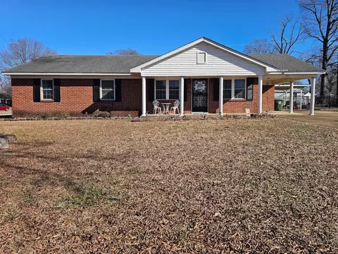 7734 Arapaho St, Millington, TN 38053