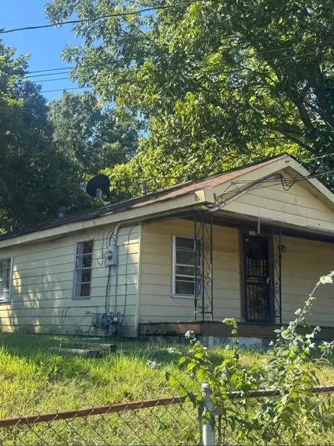 1719 Fields Rd, Memphis, TN 38109 photo 2