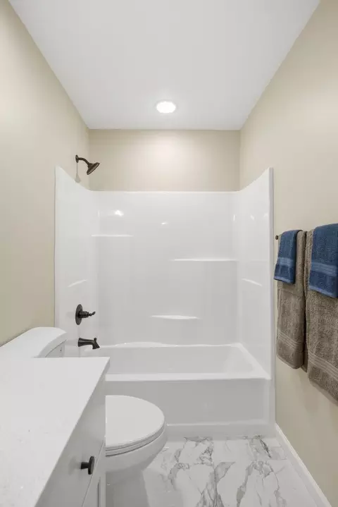 Bath - 193 Rigling Rd, Loretto, TN 38469 photo 5 of 5