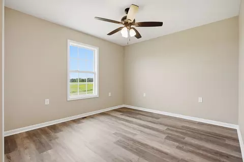 Bedroom - 193 Rigling Rd, Loretto, TN 38469 photo 6 of 7