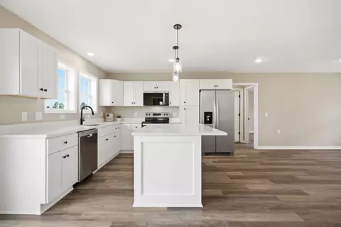 Kitchen - 193 Rigling Rd, Loretto, TN 38469 photo 1 of 4