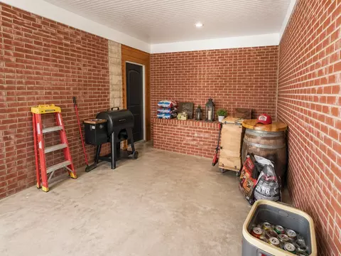 Exterior - 2600 State Line Rd W, Hazel, KY 42049 photo 4 of 20