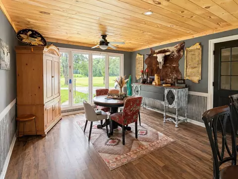 Dining - 2600 State Line Rd W, Hazel, KY 42049 photo 4 of 5