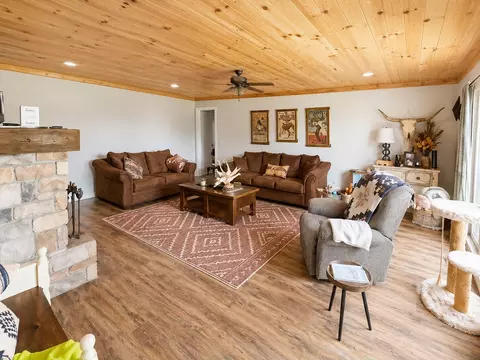 Living - 2600 State Line Rd W, Hazel, KY 42049 photo 3 of 5