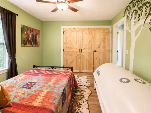 Bedroom - 2600 State Line Rd W, Hazel, KY 42049 photo 5 of 6