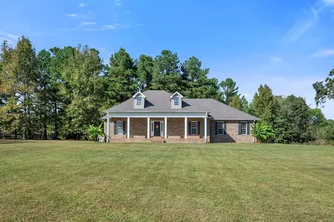 2044 Old Blacktop Rd, Mcewen, TN 37101