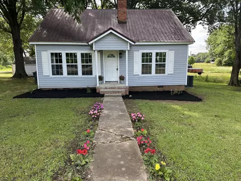 5800 Broad St N, Trezevant, TN 38258
