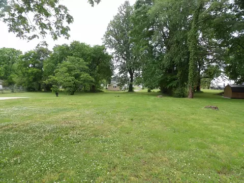 203 Carroll Ave, Waverly, TN 37185