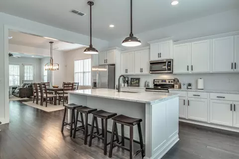 418 Douglas Ave, Nashville, TN 37207