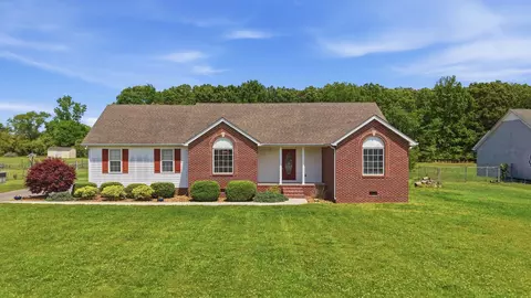 115 Linda Ln, Tullahoma, TN 37388