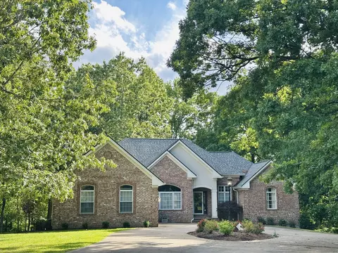 107 Legends Dr, Springville, TN 38256