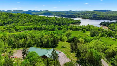 2699 Brooks Bend Ln, Gainesboro, TN 38562