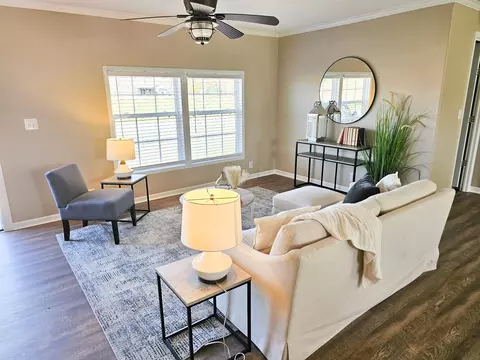 Living - 181 Duke Rd, Dickson, TN 37055 photo 2 of 2