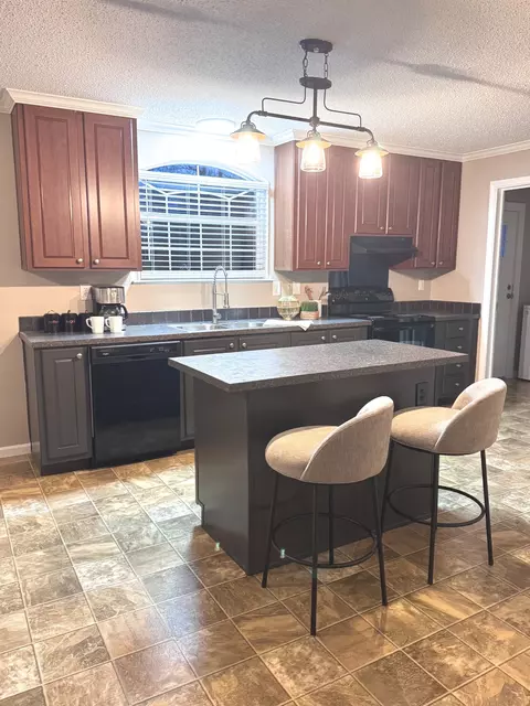 Kitchen - 181 Duke Rd, Dickson, TN 37055 photo 2 of 2