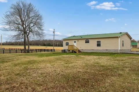 Exterior - 181 Duke Rd, Dickson, TN 37055 photo 4 of 5
